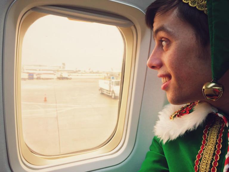 gadget-the-elf-airplane-window