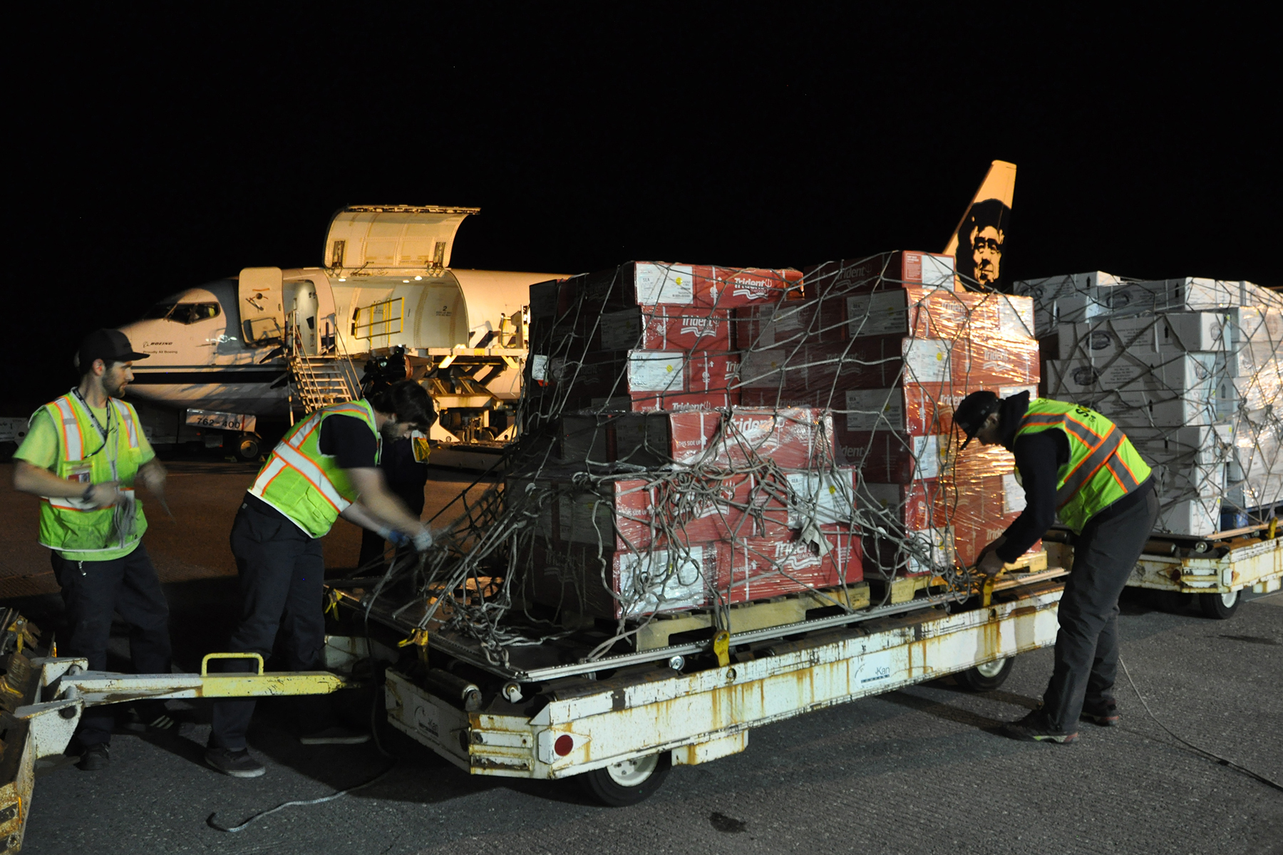 Flying fish: This is how Alaska Airlines delivers the catch of the