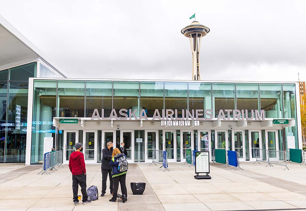 GOAL! Seattle Kraken fans to receive early boarding on Alaska Airlines