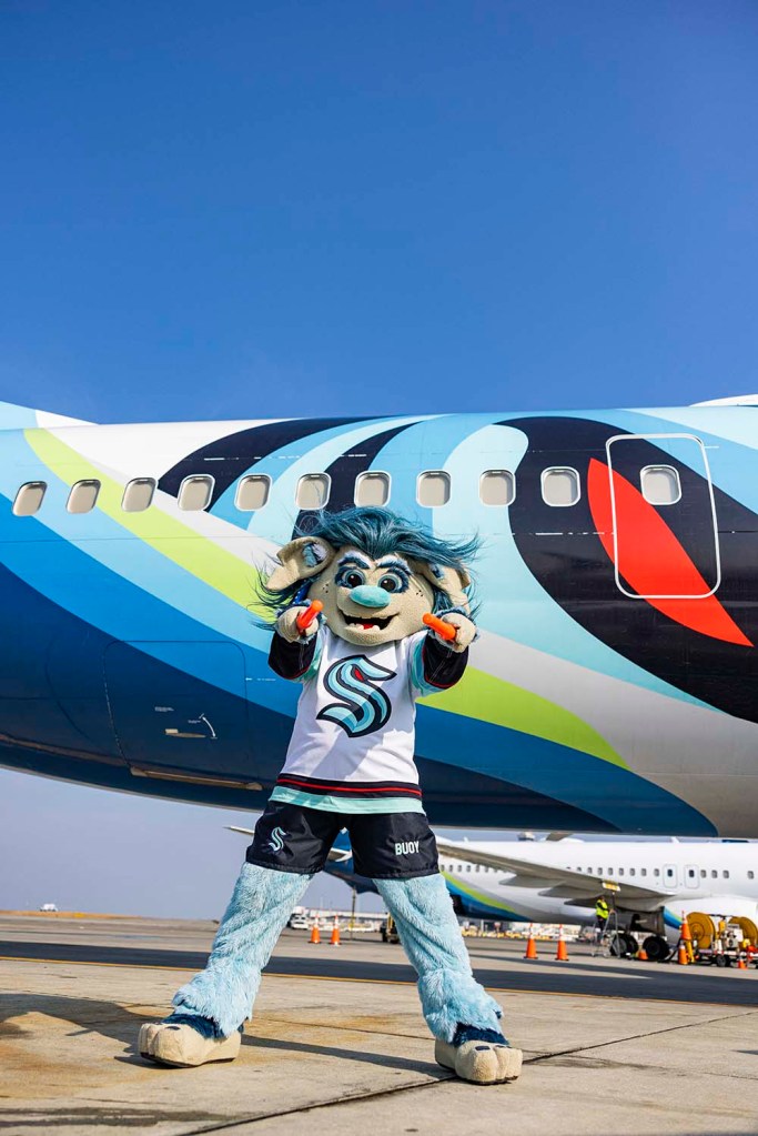 GOAL! Seattle Kraken fans to receive early boarding on Alaska