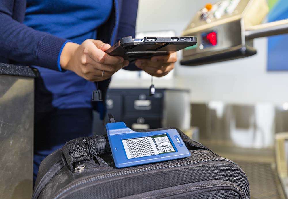 221108_Electronic_Bag_Tag_006 Alaska Airlines News