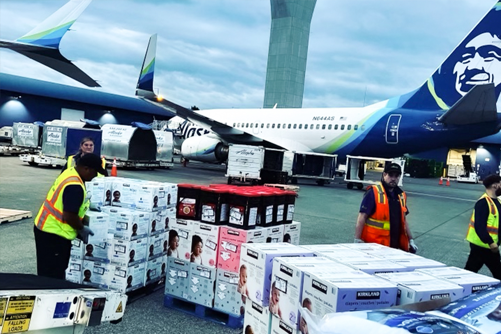 Alaska Airlines sends rescue flights & wildfire relief to help people on Maui   – Alaska Airlines News