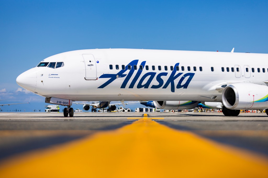 GOAL! Seattle Kraken fans to receive early boarding on Alaska Airlines -  Sep 17, 2021