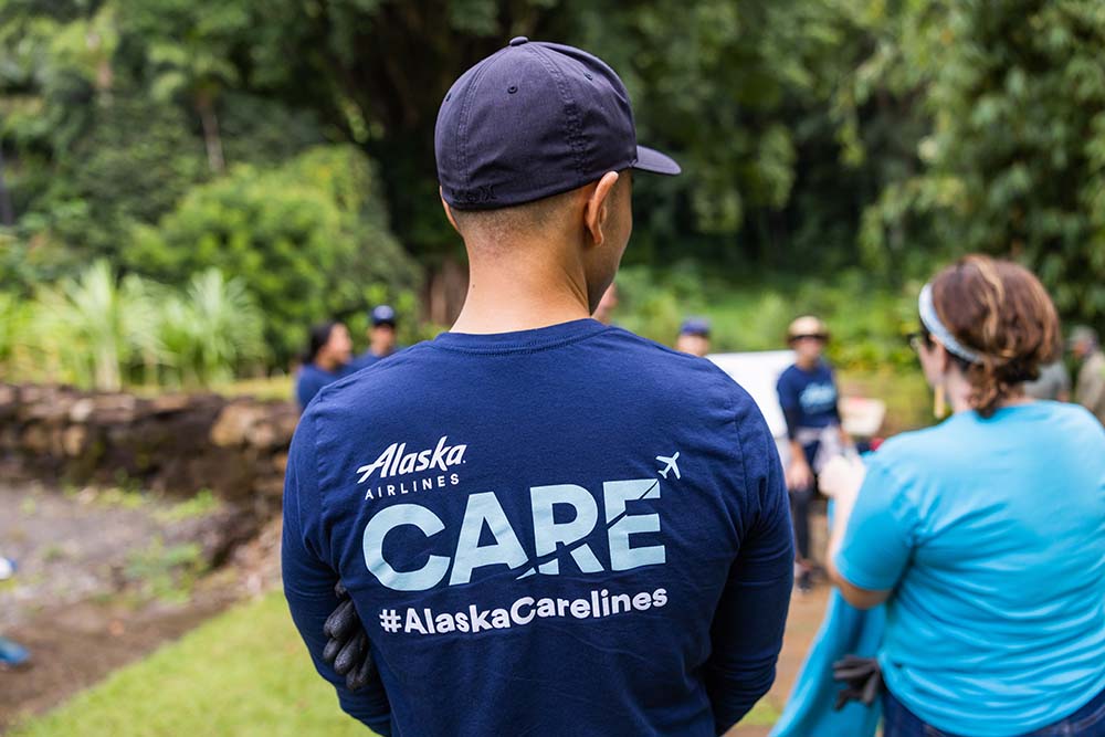 Alaska Airlines employee volunteering