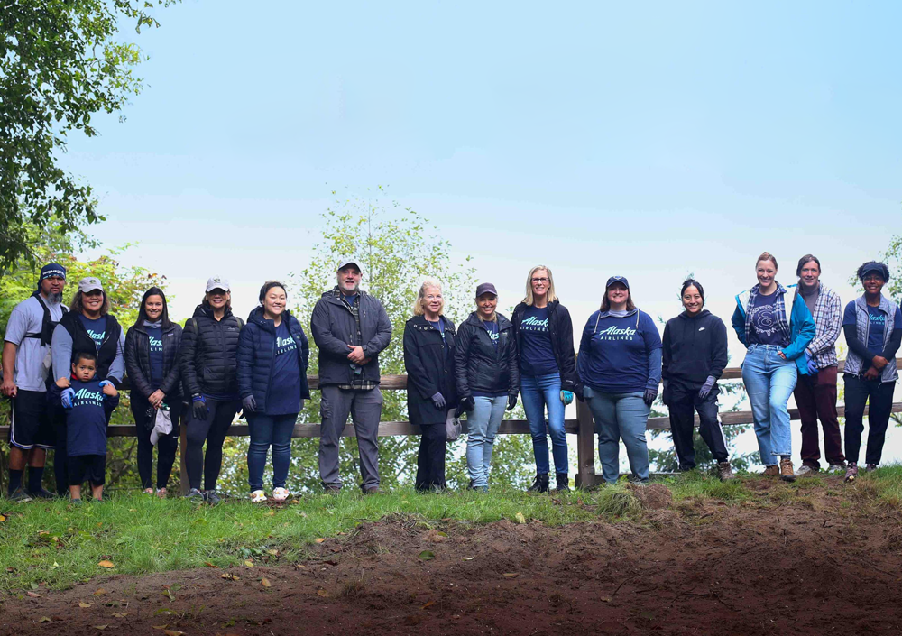 Alaska Airlines employees help uplift communities during inspiring Week of CARE – Alaska Airlines News Alaska Airlines employees help uplift communities during inspiring Week of CARE – Alaska Airlines News