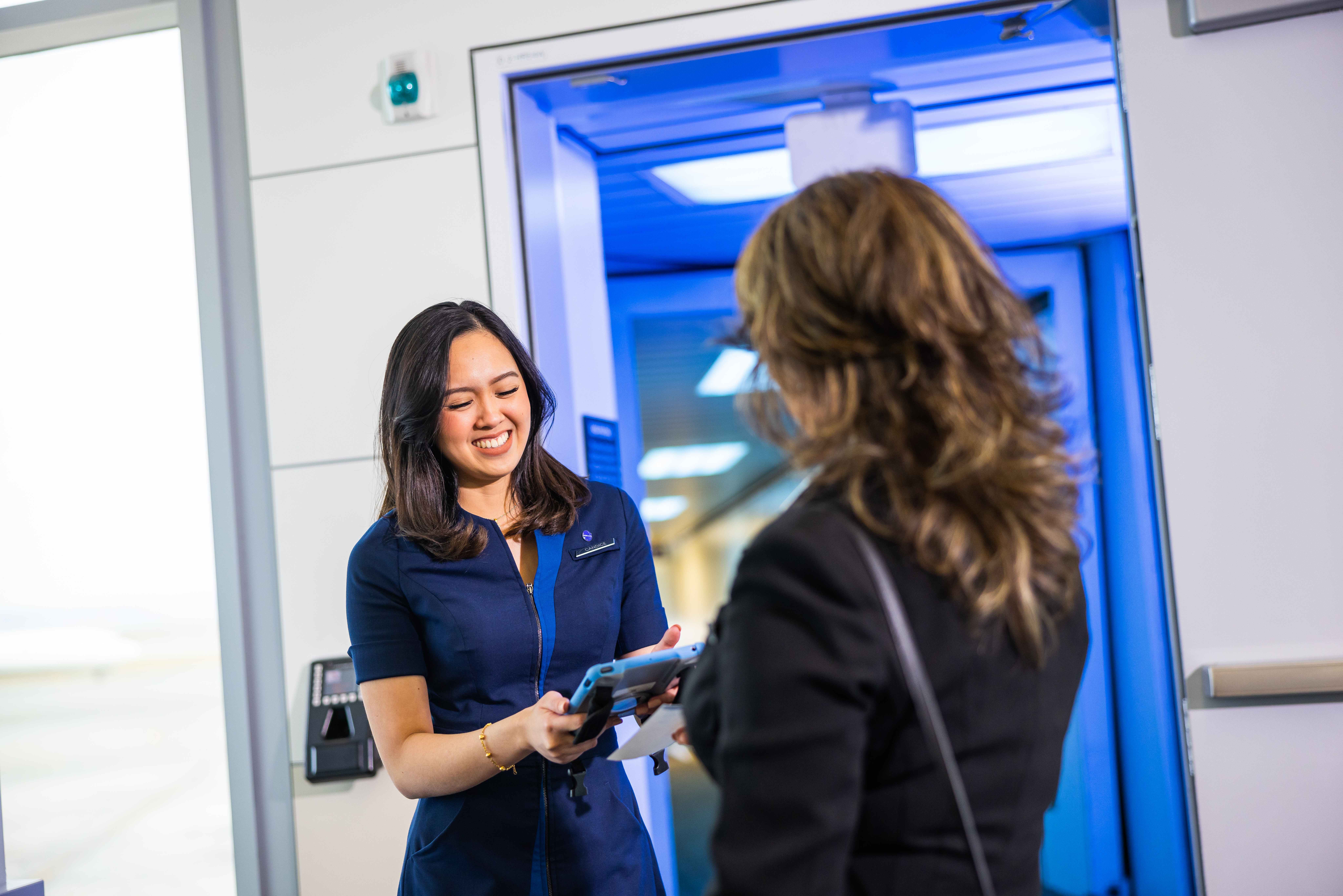 HA Guest Service Agent assisting a customer