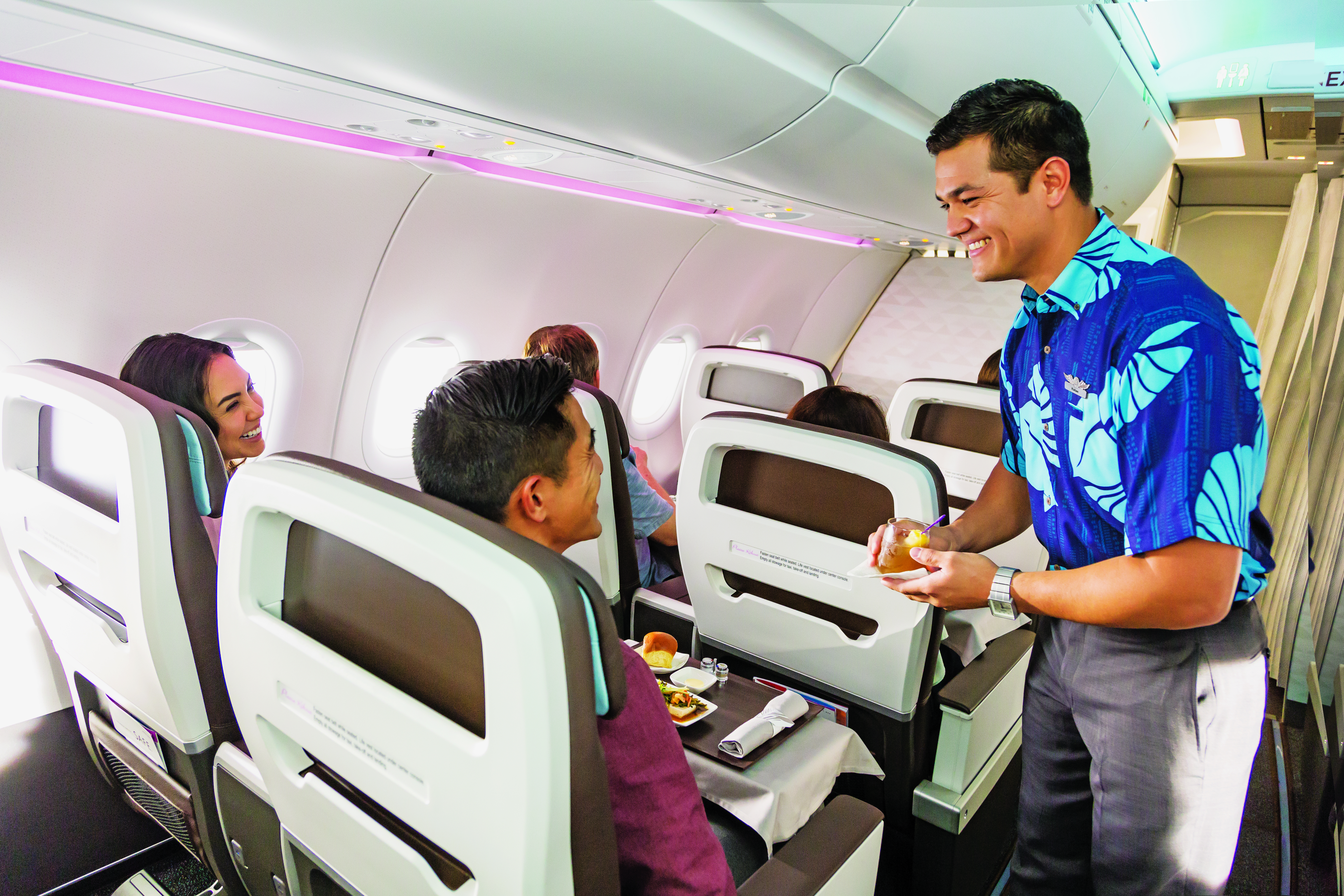 2J9A4329 Rae Huo 12/17. A321neo<br />
First Class couple and attendant, Kalae A321neo Flight Attendant