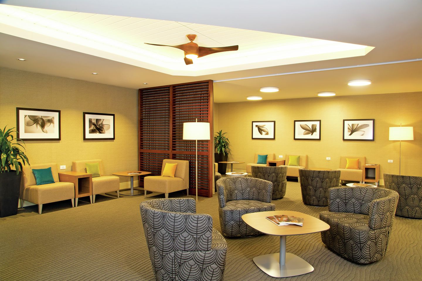Plumeria Lounge