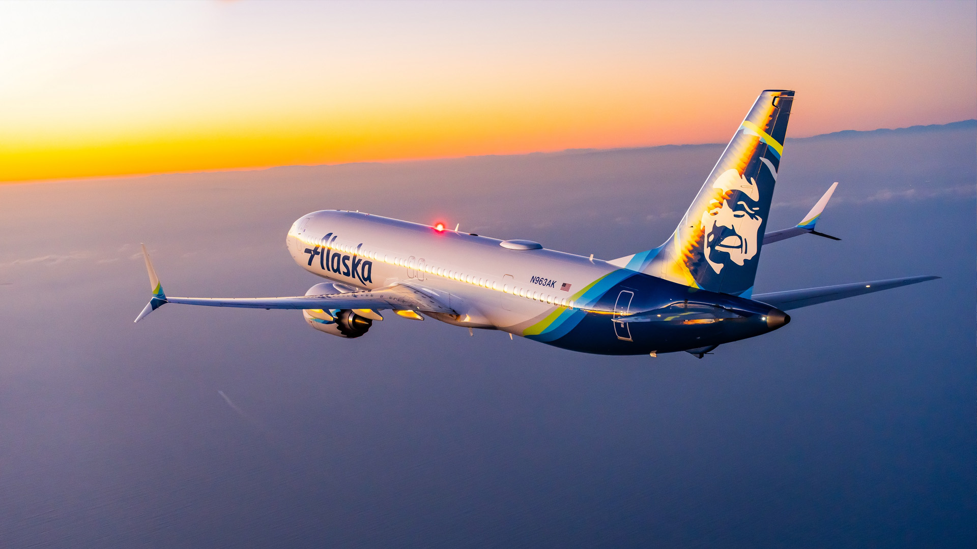 MKT 2310 737 MAX 9 air2air