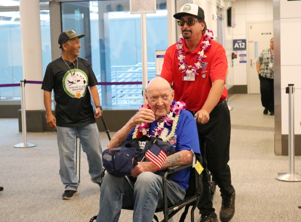 Honor Flight in Honolulu Vietnam veterans' welcome