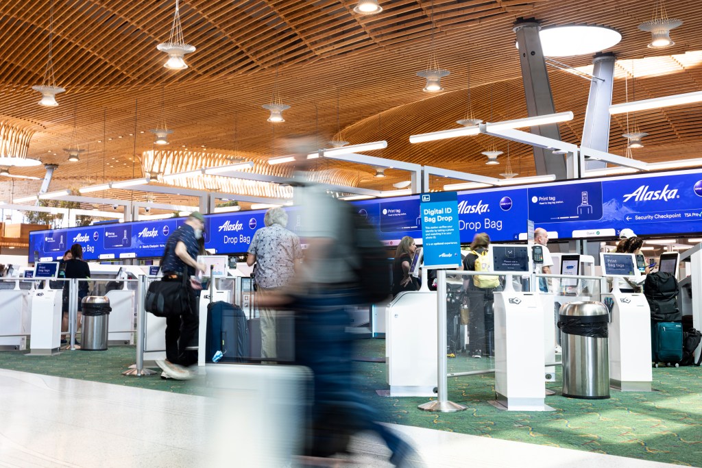 Alaska and Hawaiian lobby at PDX airport
