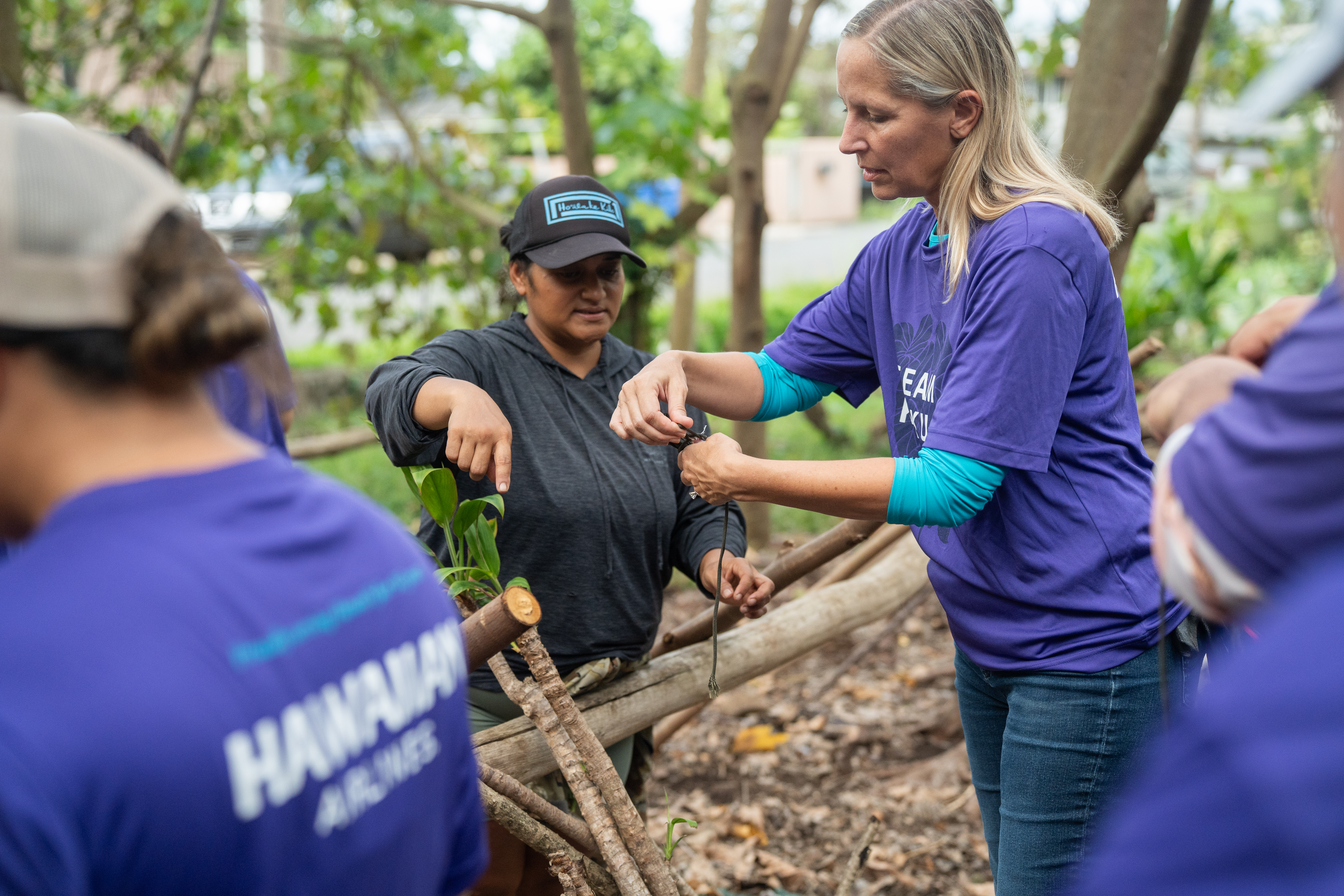 Hawaiian Airlines Team Kōkua