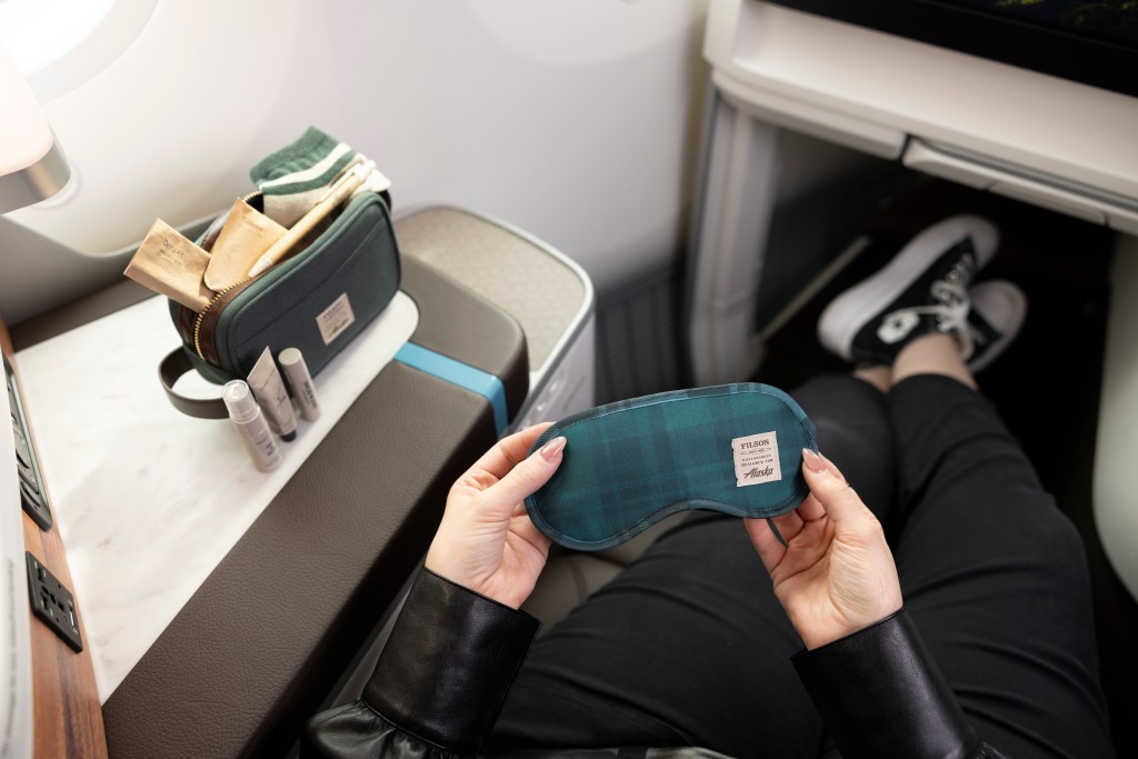 Alaska Airlines Boeing 787-9 International Business Class amenity kit
