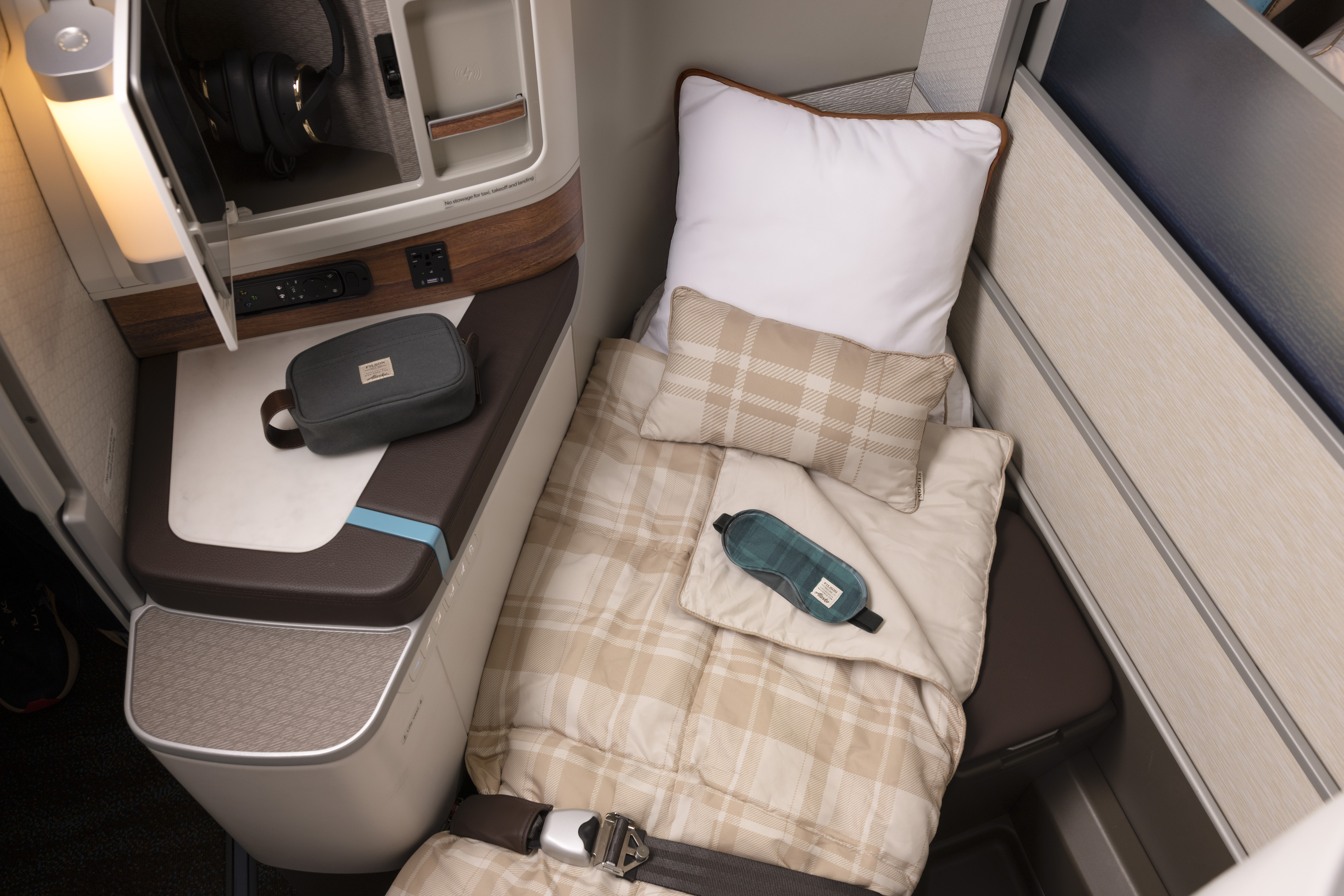 Alaska Airlines Boeing 787-9 International Business Class seat