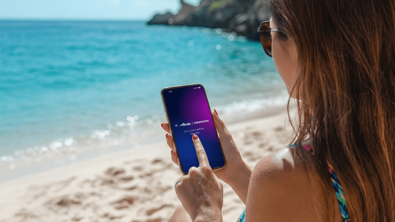 Alaska Hawaiian app hero image