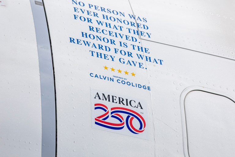 Honoring those who serve aircraft
