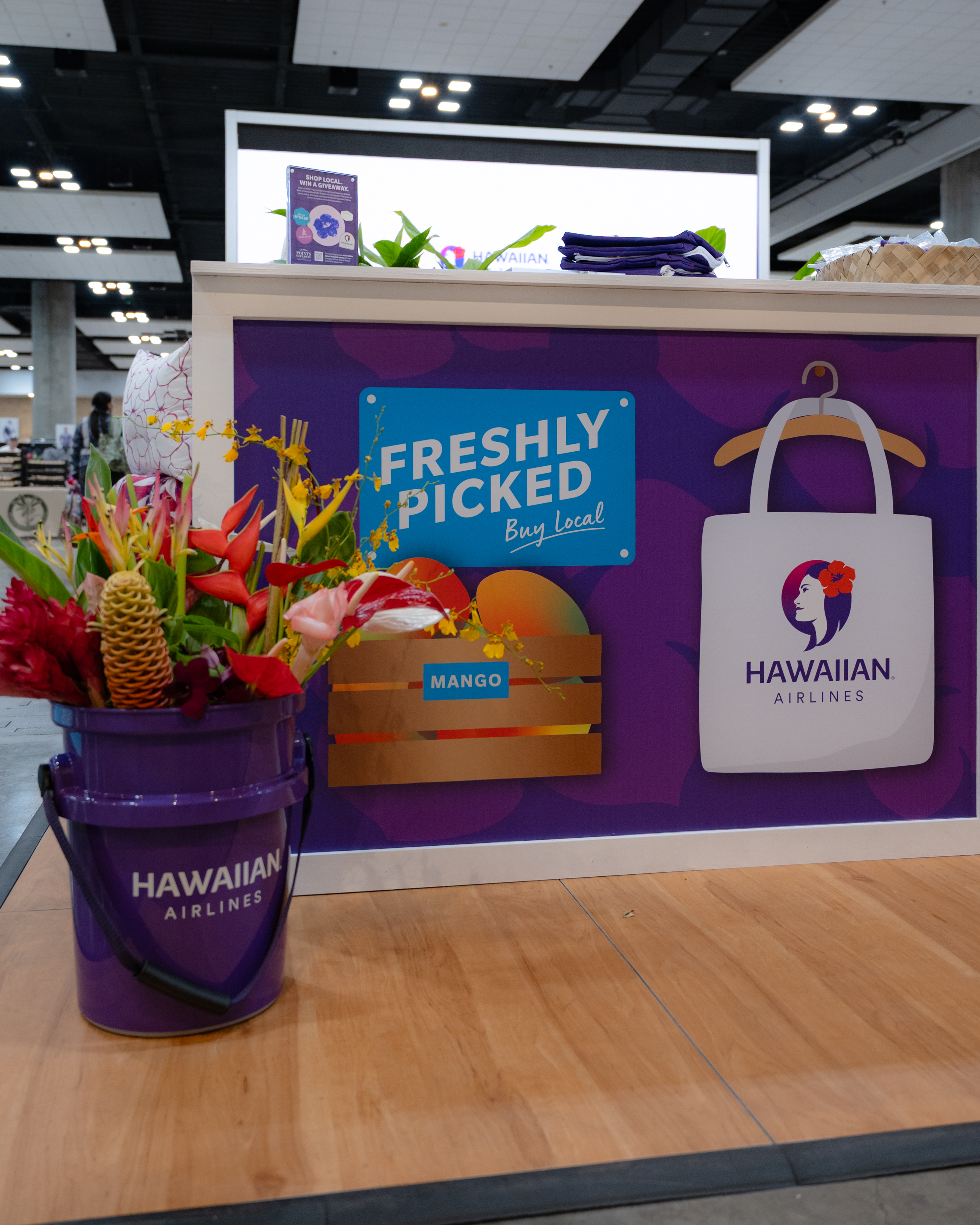 Hawaiian Airlines display