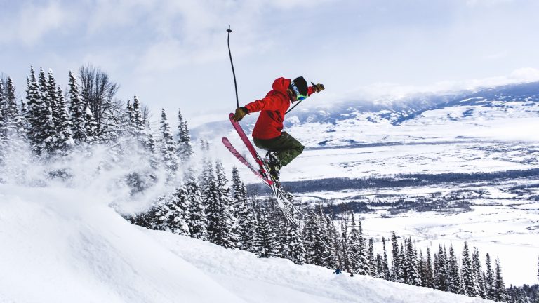 Alaska Airlines connects Portland-to-Steamboat this winter for a sky to ski experience